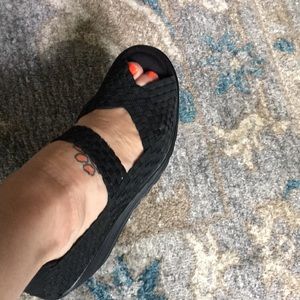Skechers stretche weave peep toe